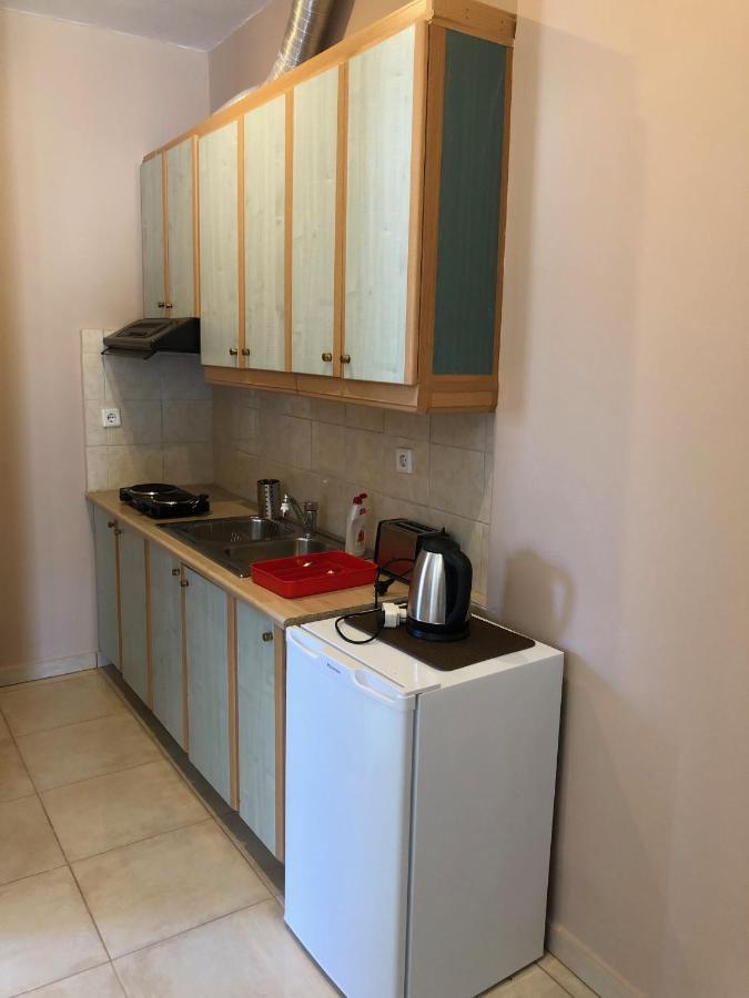 Petros Rooms & Apartments Lixouri Esterno foto
