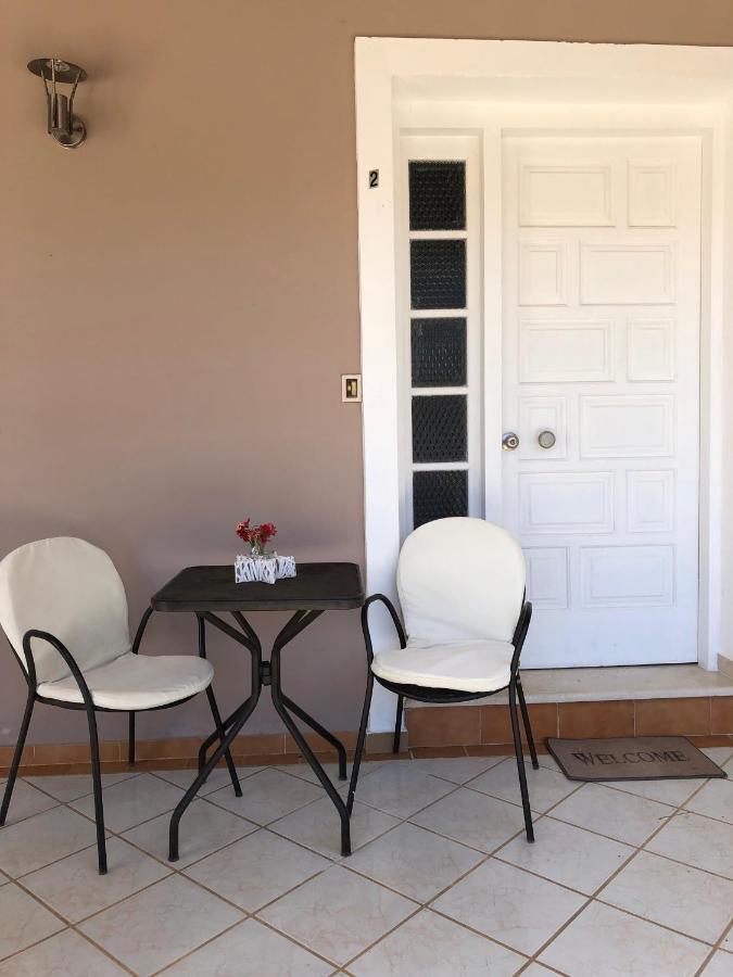 Petros Rooms & Apartments Lixouri Esterno foto